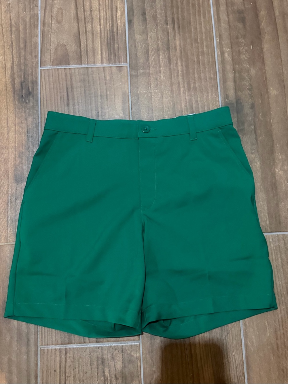 Nike golf. Shorts green size 32 nwt men